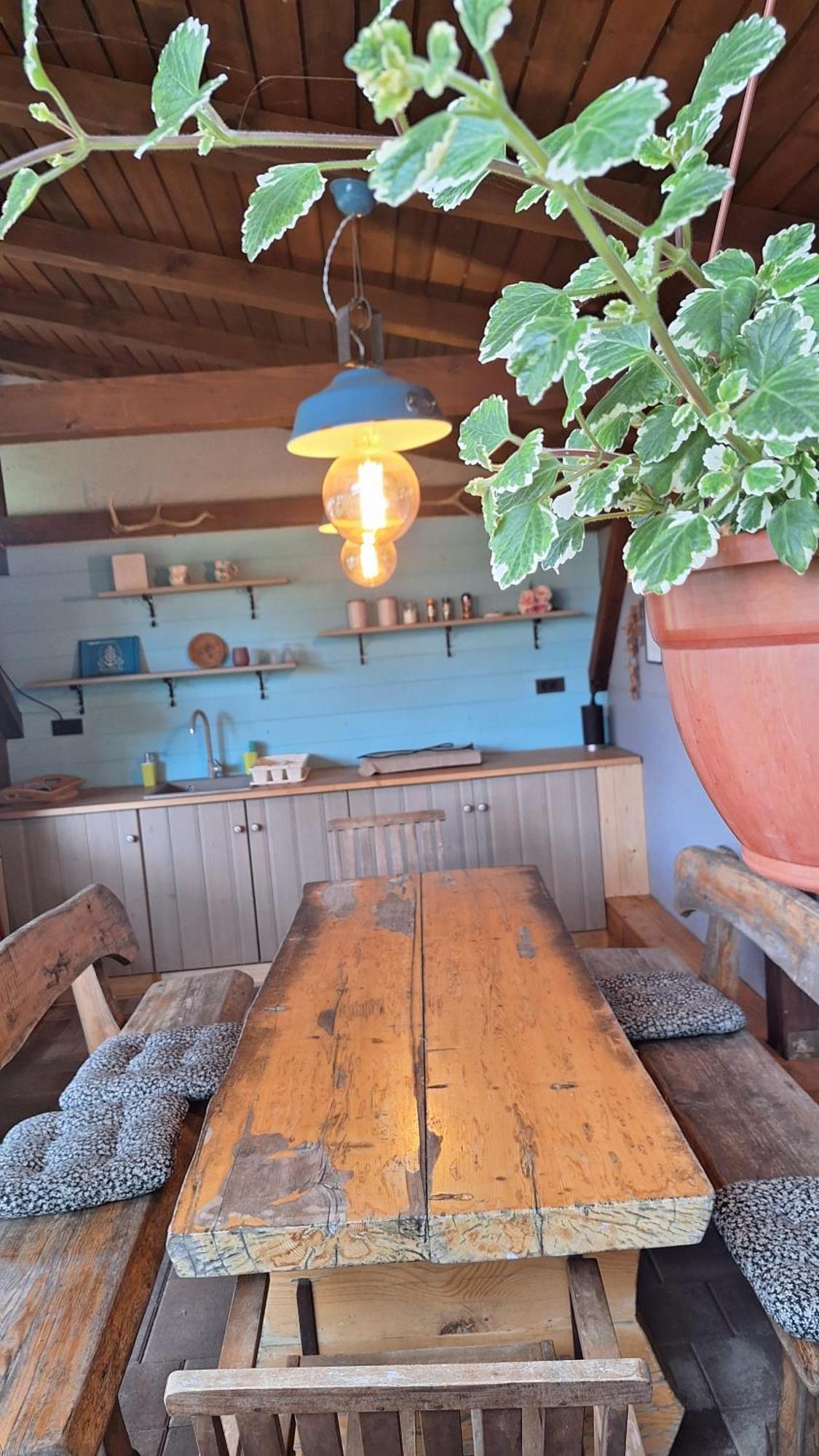 Guest House Flora พาซิน ภายนอก รูปภาพ