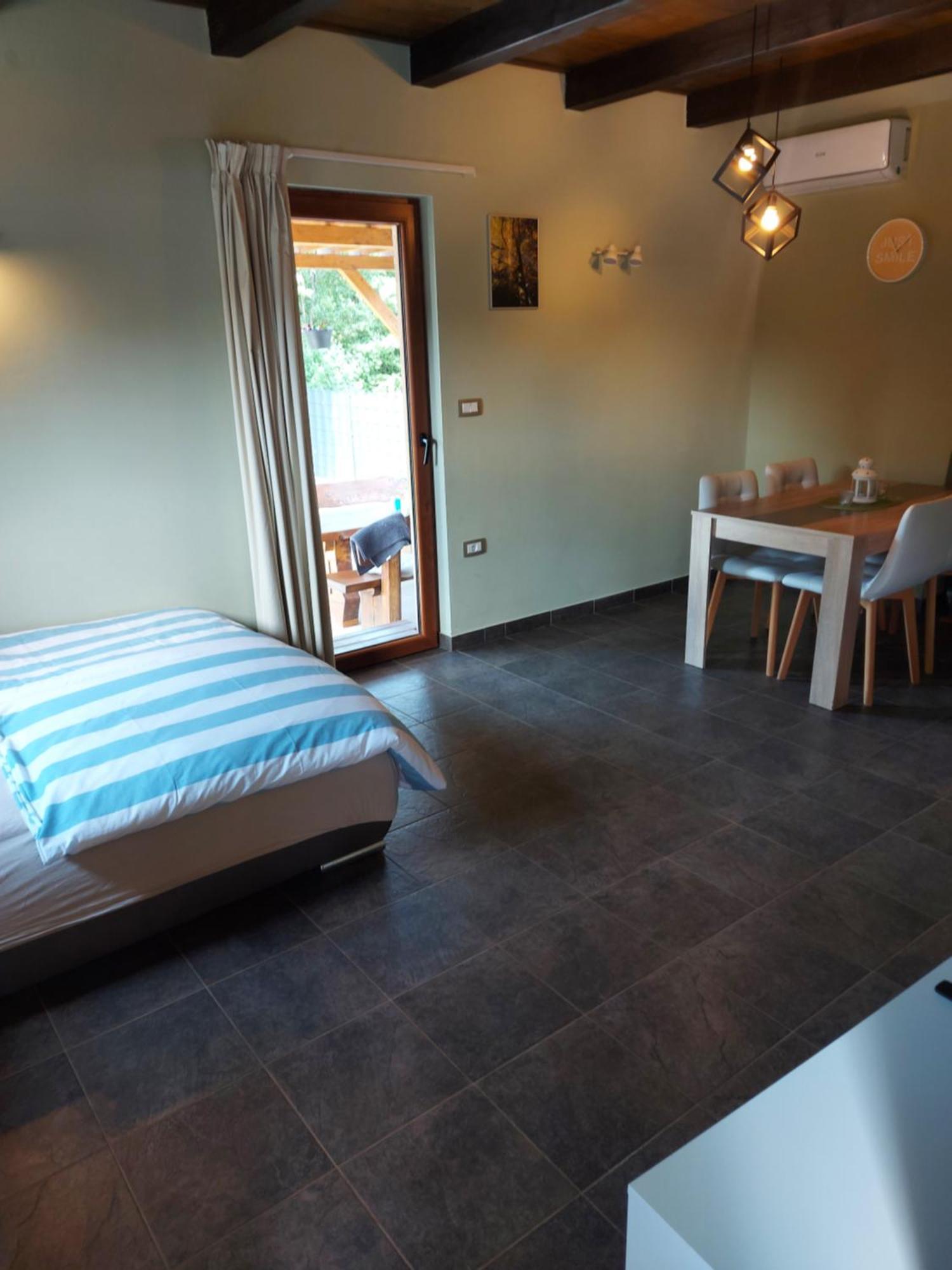 Guest House Flora พาซิน ห้อง รูปภาพ