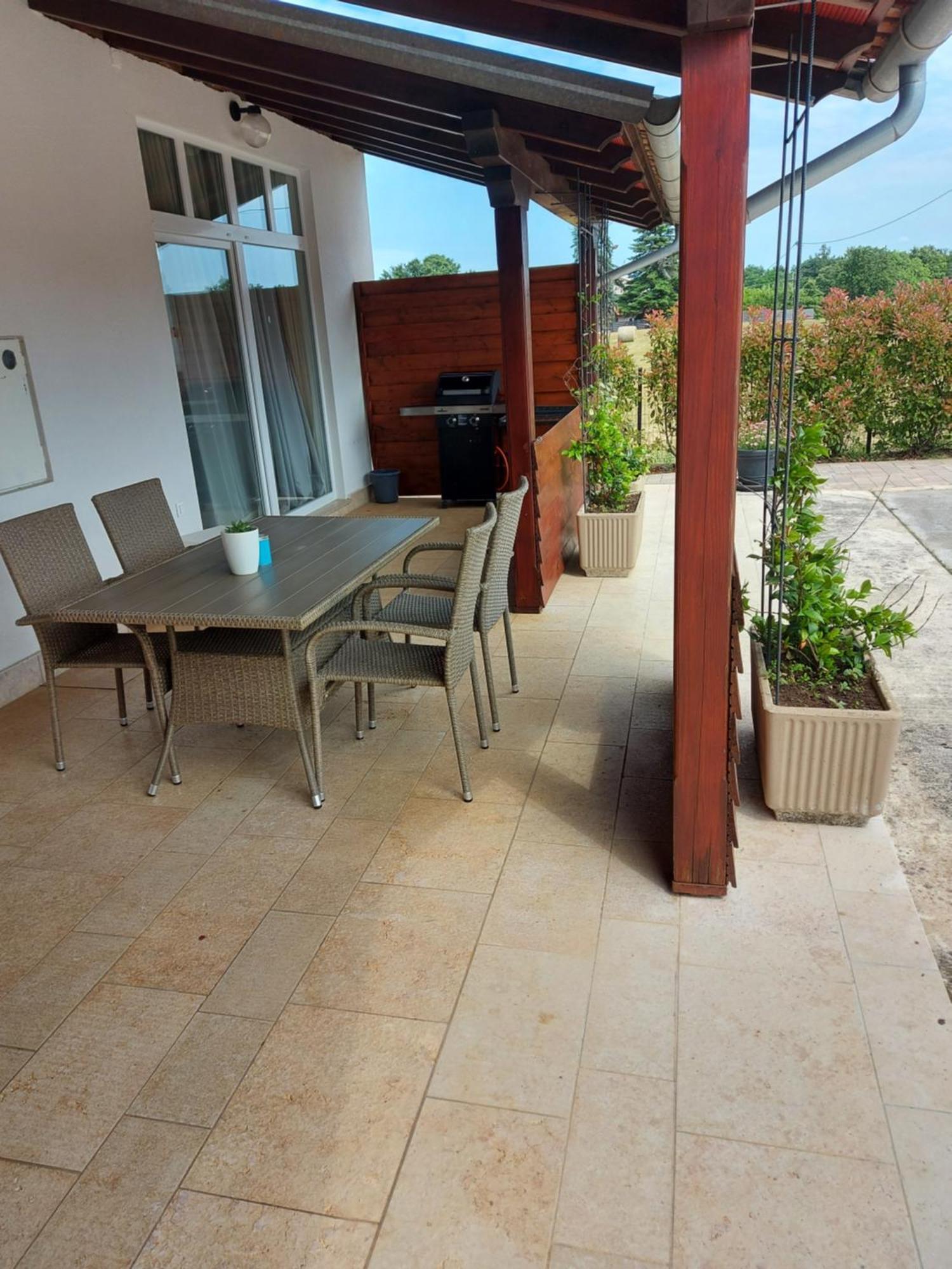 Guest House Flora พาซิน ห้อง รูปภาพ